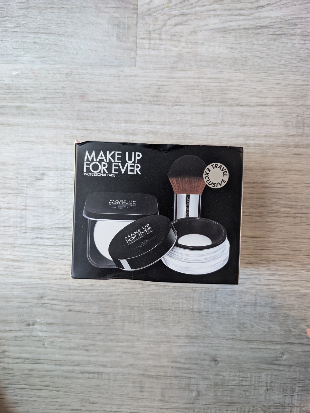 Makeup Forever Travel-Size Translucent Setting Powder - Black Packaging